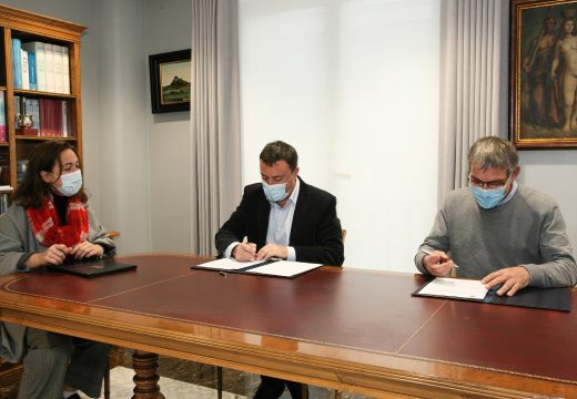 O Concello de San Sadurniño renova o convenio de colaboración coa FAEPAC para seguir mellorando en aforro enerxético